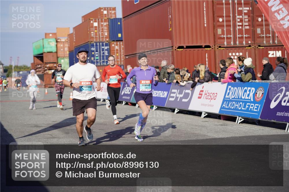 03.10.2025 - Köhlbrandbrückenlauf Michael Burmester http://msf.ph/oto/8996130 03.10.2025 09:58:59 Ziel 1063, 1107, 1185, 1271, 1383, 1617, 3155, 3358, 3837 meine-sportfotos.de