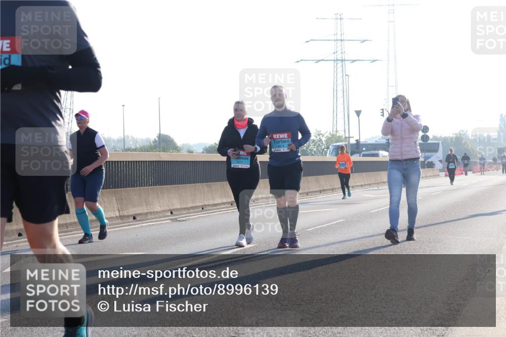03.10.2025 - Köhlbrandbrückenlauf Luisa Fischer http://msf.ph/oto/8996139 03.10.2025 10:27:31 Position 3 3477, 3474 meine-sportfotos.de