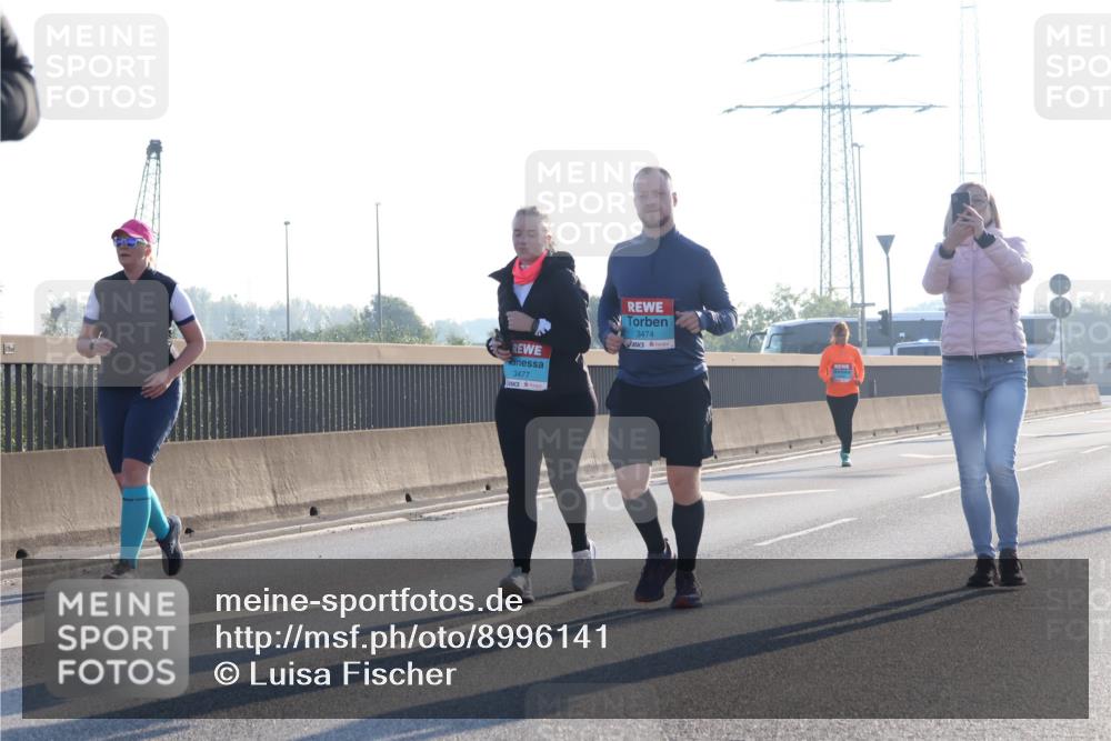 03.10.2025 - Köhlbrandbrückenlauf Luisa Fischer http://msf.ph/oto/8996141 03.10.2025 10:27:32 Position 3 3477, 3474 meine-sportfotos.de