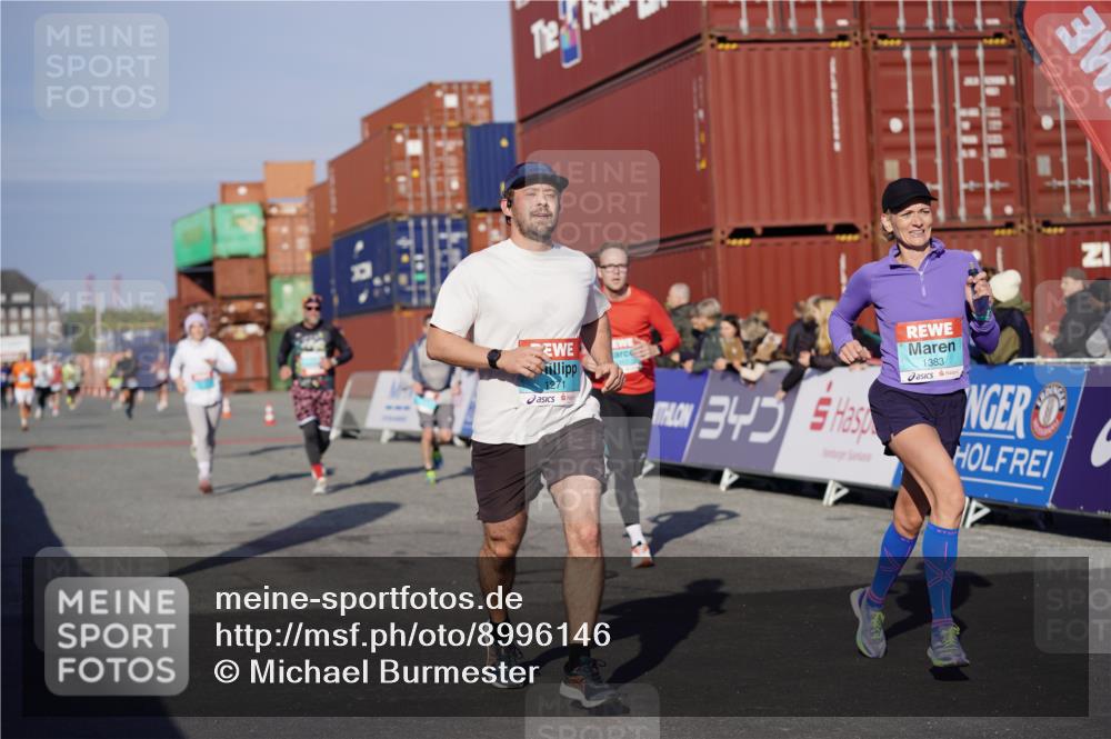 03.10.2025 - Köhlbrandbrückenlauf Michael Burmester http://msf.ph/oto/8996146 03.10.2025 09:59:00 Ziel 1063, 1107, 1185, 1271, 1383, 1617, 3155, 3358, 3837 meine-sportfotos.de