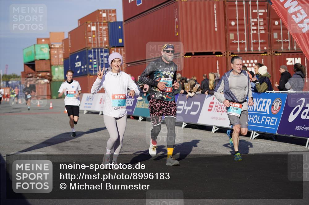 03.10.2025 - Köhlbrandbrückenlauf Michael Burmester http://msf.ph/oto/8996183 03.10.2025 09:59:03 Ziel 1063, 1107, 1185, 1271, 1383, 1617, 3155, 3358, 3837 meine-sportfotos.de