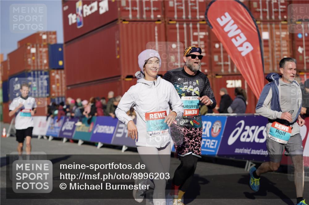 03.10.2025 - Köhlbrandbrückenlauf Michael Burmester http://msf.ph/oto/8996203 03.10.2025 09:59:04 Ziel 1063, 1107, 1271, 1383, 1617, 3155, 3358, 3837 meine-sportfotos.de