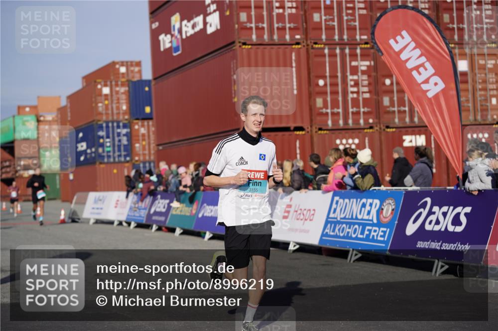 03.10.2025 - Köhlbrandbrückenlauf Michael Burmester http://msf.ph/oto/8996219 03.10.2025 09:59:06 Ziel 1063, 1107, 1383, 1423, 1617, 2948, 3155, 3358, 3837 meine-sportfotos.de