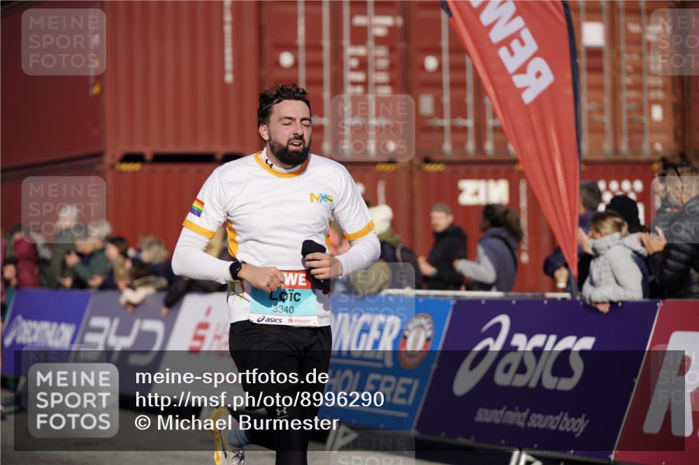 03.10.2025 - Köhlbrandbrückenlauf Michael Burmester http://msf.ph/oto/8996290 03.10.2025 09:59:14 Ziel 1231, 1249, 1269, 1398, 1411, 1423, 2948, 3340, 3514, 3525 meine-sportfotos.de