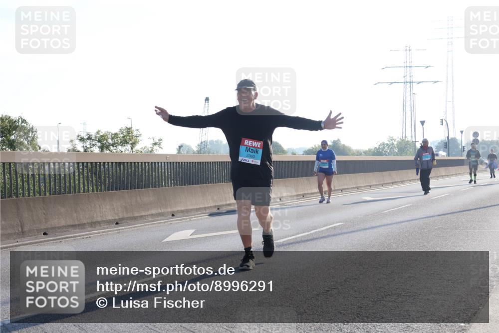03.10.2025 - Köhlbrandbrückenlauf Luisa Fischer http://msf.ph/oto/8996291 03.10.2025 10:28:12 Position 3 2360 meine-sportfotos.de