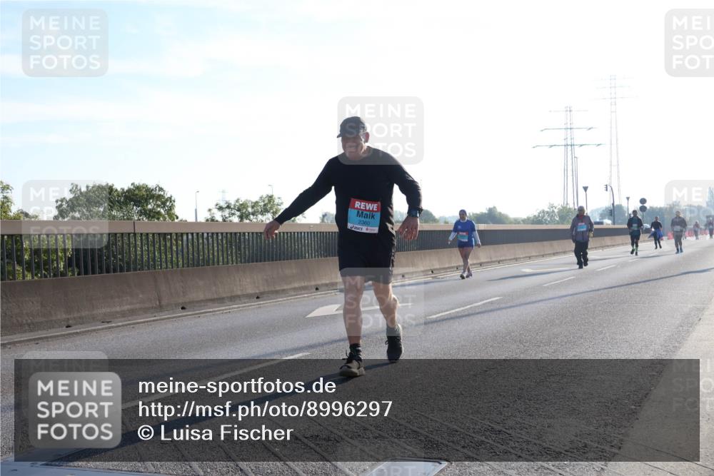 03.10.2025 - Köhlbrandbrückenlauf Luisa Fischer http://msf.ph/oto/8996297 03.10.2025 10:28:13 Position 3 2360 meine-sportfotos.de