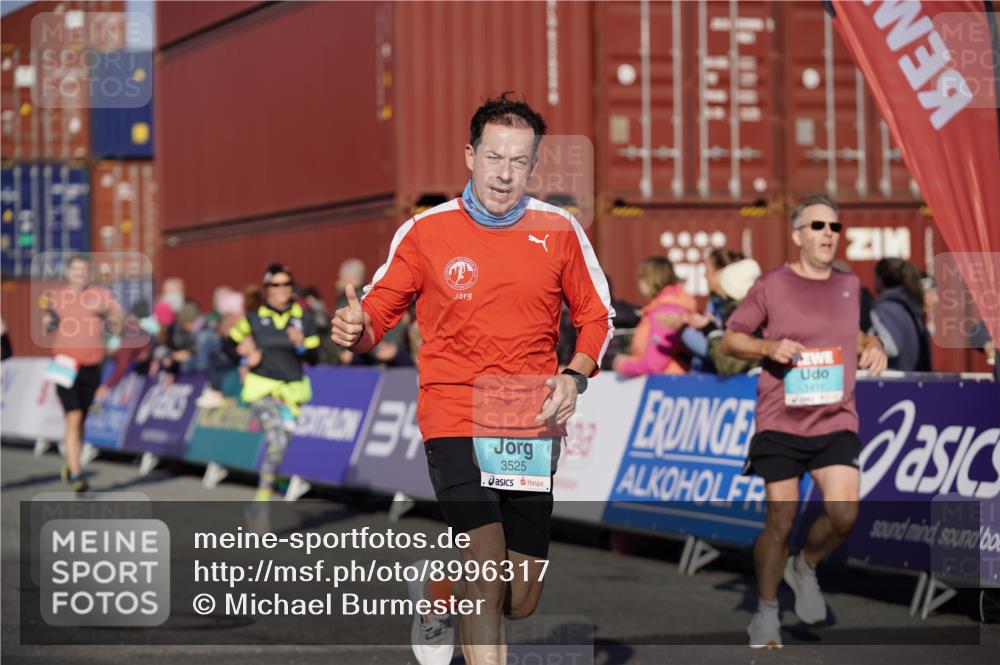 03.10.2025 - Köhlbrandbrückenlauf Michael Burmester http://msf.ph/oto/8996317 03.10.2025 09:59:16 Ziel 1075, 1231, 1249, 1269, 1398, 1411, 1423, 1639, 2948, 3340, 3514, 3525 meine-sportfotos.de