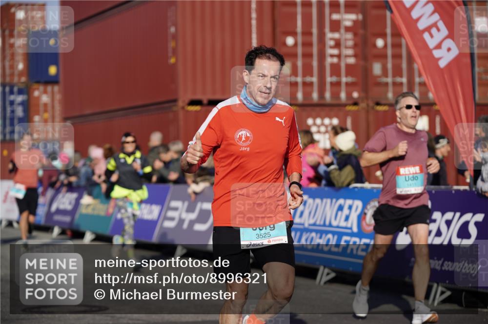 03.10.2025 - Köhlbrandbrückenlauf Michael Burmester http://msf.ph/oto/8996321 03.10.2025 09:59:16 Ziel 1075, 1231, 1249, 1269, 1398, 1411, 1423, 1639, 2948, 3340, 3514, 3525 meine-sportfotos.de