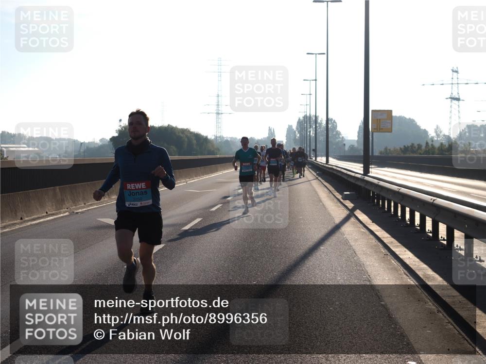 03.10.2025 - Köhlbrandbrückenlauf Fabian Wolf http://msf.ph/oto/8996356 03.10.2025 09:12:54 Position 3 3350 meine-sportfotos.de