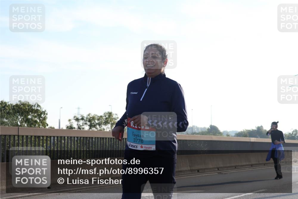 03.10.2025 - Köhlbrandbrückenlauf Luisa Fischer http://msf.ph/oto/8996357 03.10.2025 10:28:27 Position 3 3776 meine-sportfotos.de