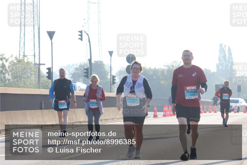 03.10.2025 - Köhlbrandbrückenlauf Luisa Fischer http://msf.ph/oto/8996385 03.10.2025 10:28:38 Position 3 2650, 2639 meine-sportfotos.de