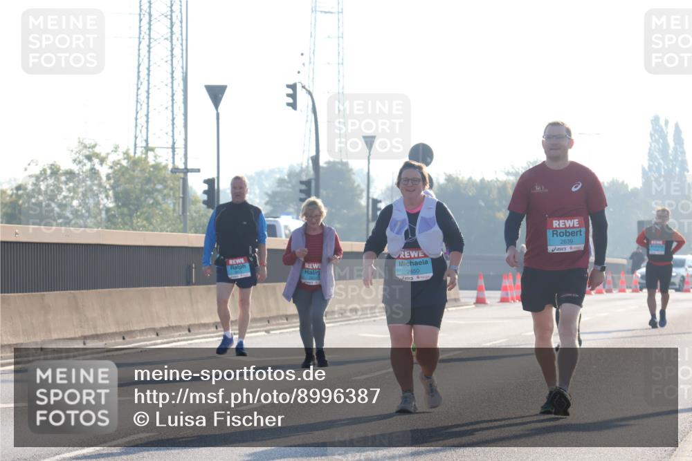 03.10.2025 - Köhlbrandbrückenlauf Luisa Fischer http://msf.ph/oto/8996387 03.10.2025 10:28:38 Position 3 2650, 2639 meine-sportfotos.de