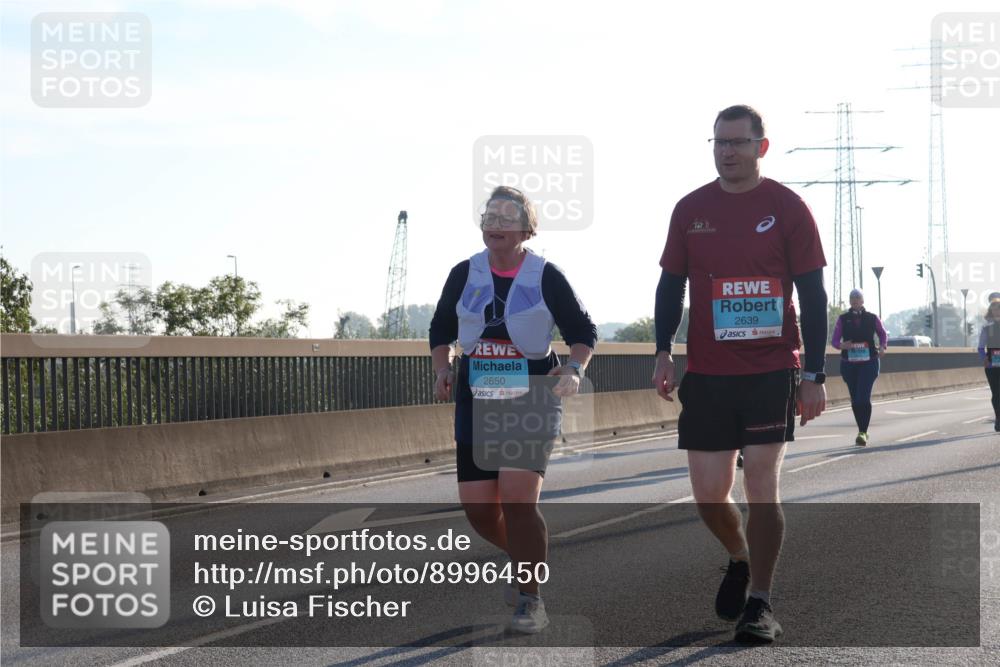 03.10.2025 - Köhlbrandbrückenlauf Luisa Fischer http://msf.ph/oto/8996450 03.10.2025 10:28:46 Position 3 2650, 2639 meine-sportfotos.de