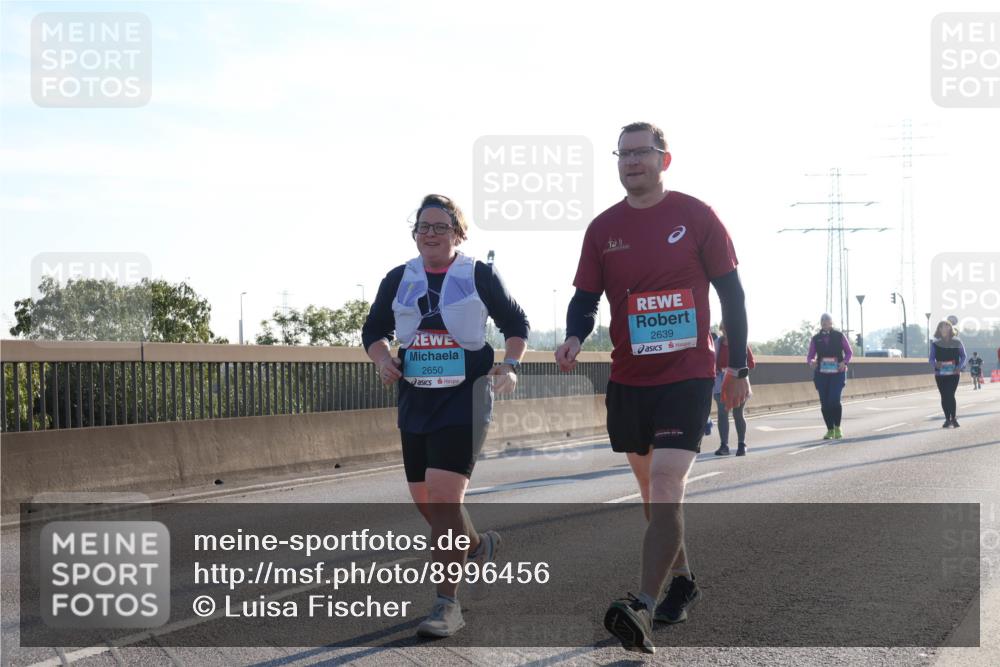 03.10.2025 - Köhlbrandbrückenlauf Luisa Fischer http://msf.ph/oto/8996456 03.10.2025 10:28:46 Position 3 2650, 2639 meine-sportfotos.de