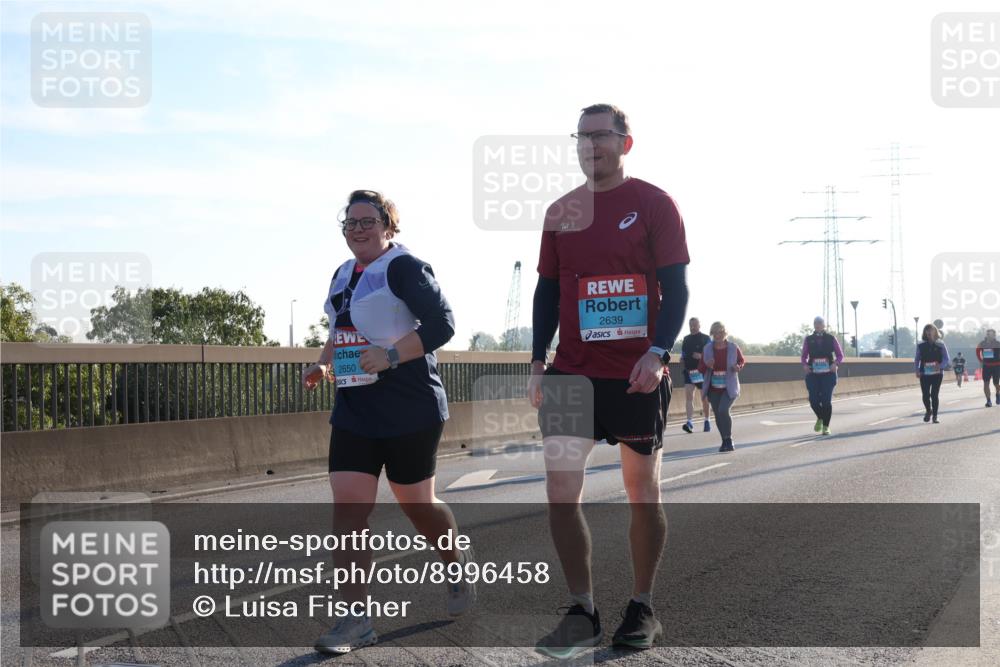 03.10.2025 - Köhlbrandbrückenlauf Luisa Fischer http://msf.ph/oto/8996458 03.10.2025 10:28:47 Position 3 2650, 2639 meine-sportfotos.de