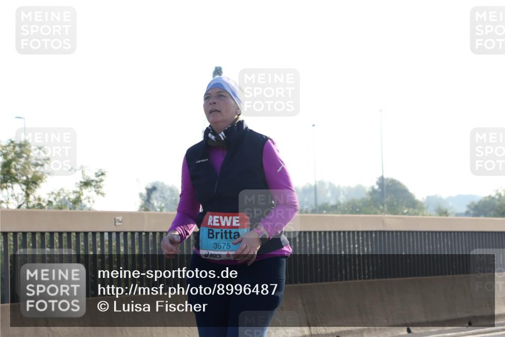03.10.2025 - Köhlbrandbrückenlauf Luisa Fischer http://msf.ph/oto/8996487 03.10.2025 10:28:52 Position 3 3575 meine-sportfotos.de