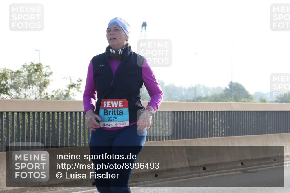 03.10.2025 - Köhlbrandbrückenlauf Luisa Fischer http://msf.ph/oto/8996493 03.10.2025 10:28:52 Position 3 3575 meine-sportfotos.de