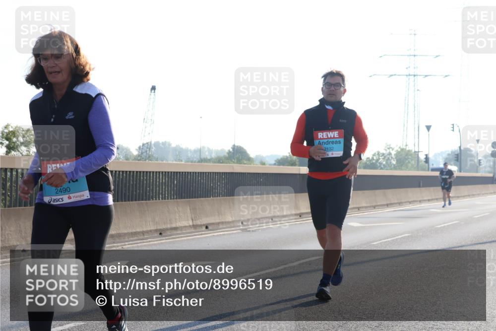 03.10.2025 - Köhlbrandbrückenlauf Luisa Fischer http://msf.ph/oto/8996519 03.10.2025 10:28:56 Position 3 2490, 2132 meine-sportfotos.de