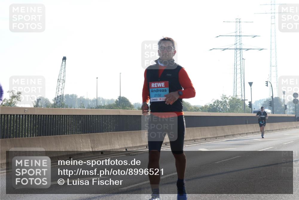 03.10.2025 - Köhlbrandbrückenlauf Luisa Fischer http://msf.ph/oto/8996521 03.10.2025 10:28:56 Position 3 2132 meine-sportfotos.de