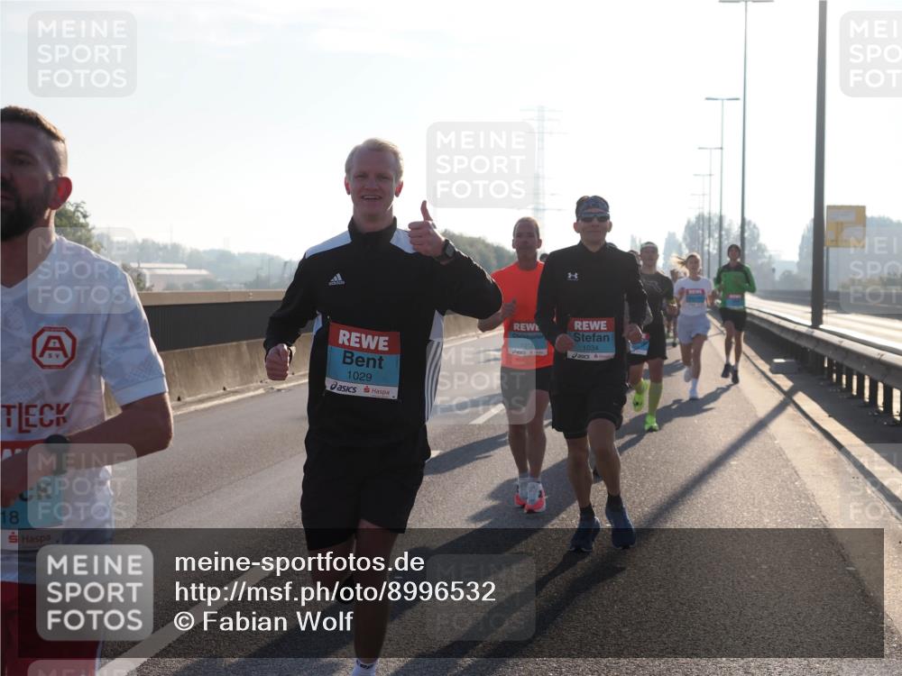03.10.2025 - Köhlbrandbrückenlauf Fabian Wolf http://msf.ph/oto/8996532 03.10.2025 09:13:05 Position 3 18, 1029, 1012, 1034 meine-sportfotos.de