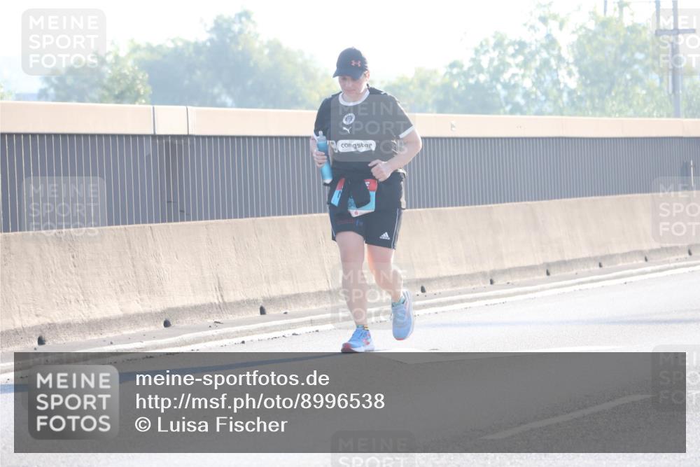 03.10.2025 - Köhlbrandbrückenlauf Luisa Fischer http://msf.ph/oto/8996538 03.10.2025 10:29:02 Position 3  meine-sportfotos.de