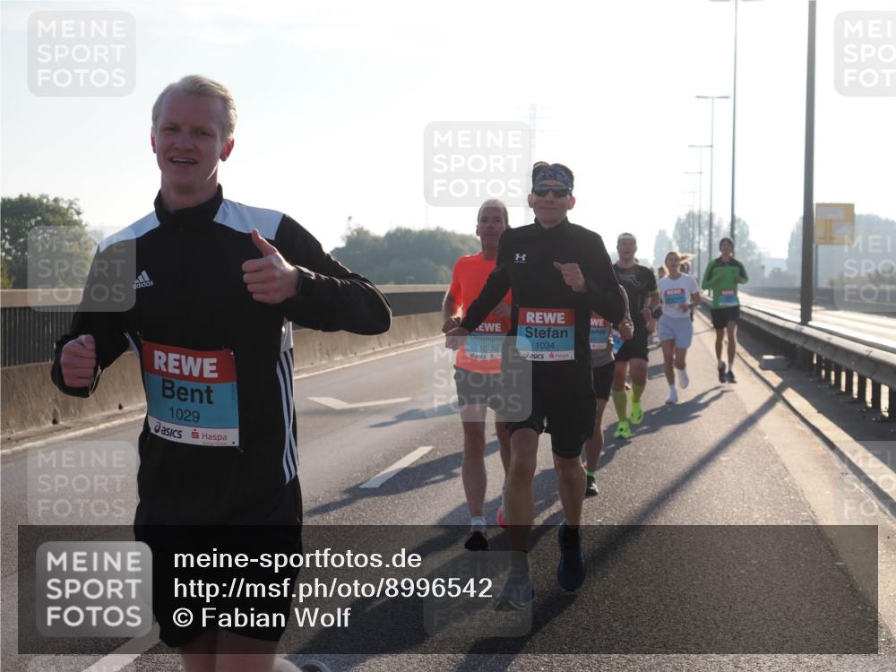 03.10.2025 - Köhlbrandbrückenlauf Fabian Wolf http://msf.ph/oto/8996542 03.10.2025 09:13:06 Position 3 1029, 1012, 1034 meine-sportfotos.de