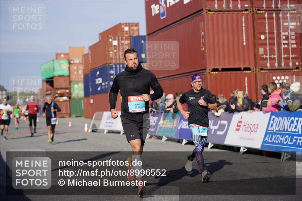 03.10.2025 - Köhlbrandbrückenlauf Michael Burmester http://msf.ph/oto/8996552 03.10.2025 09:59:33 Ziel 1077, 1158, 1248, 2788, 2997, 3087, 3464, 3718 meine-sportfotos.de