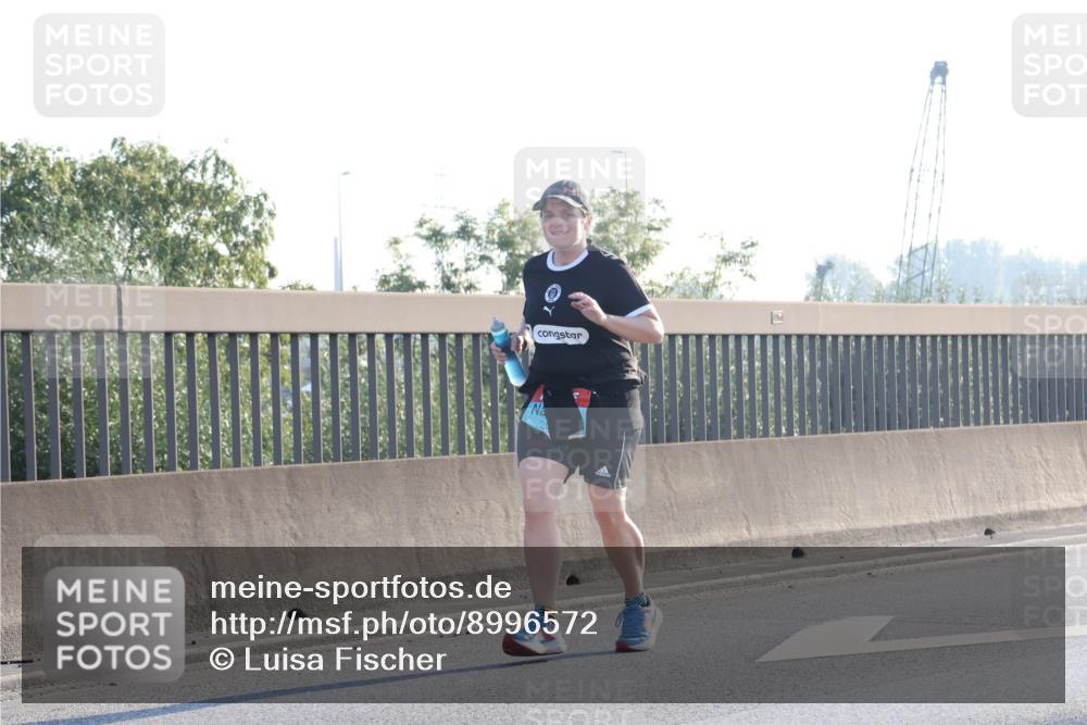 03.10.2025 - Köhlbrandbrückenlauf Luisa Fischer http://msf.ph/oto/8996572 03.10.2025 10:29:07 Position 3  meine-sportfotos.de