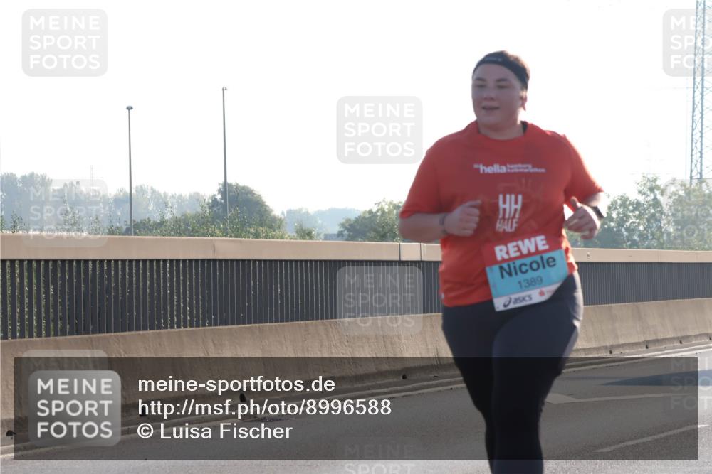 03.10.2025 - Köhlbrandbrückenlauf Luisa Fischer http://msf.ph/oto/8996588 03.10.2025 10:29:36 Position 3 1389 meine-sportfotos.de