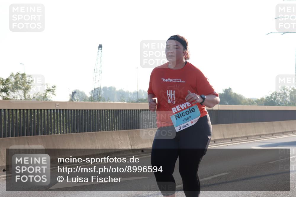 03.10.2025 - Köhlbrandbrückenlauf Luisa Fischer http://msf.ph/oto/8996594 03.10.2025 10:29:37 Position 3 30, 1389 meine-sportfotos.de