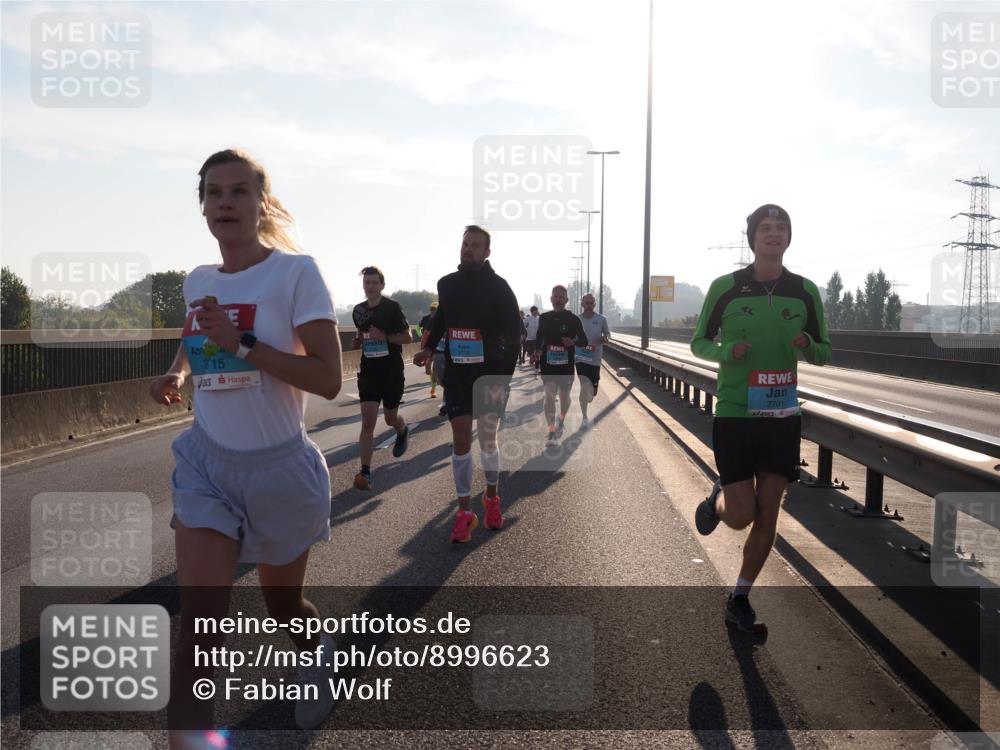 03.10.2025 - Köhlbrandbrückenlauf Fabian Wolf http://msf.ph/oto/8996623 03.10.2025 09:13:10 Position 3 15, 3718, 2701 meine-sportfotos.de