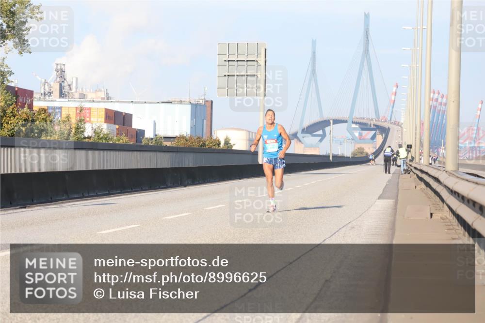 03.10.2025 - Köhlbrandbrückenlauf Luisa Fischer http://msf.ph/oto/8996625 03.10.2025 10:33:16 Position 3  meine-sportfotos.de
