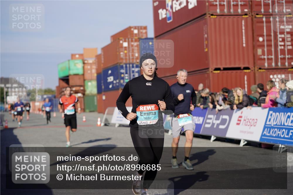 03.10.2025 - Köhlbrandbrückenlauf Michael Burmester http://msf.ph/oto/8996685 03.10.2025 09:59:48 Ziel 1297, 2697, 2710, 2884, 2959, 3137 meine-sportfotos.de