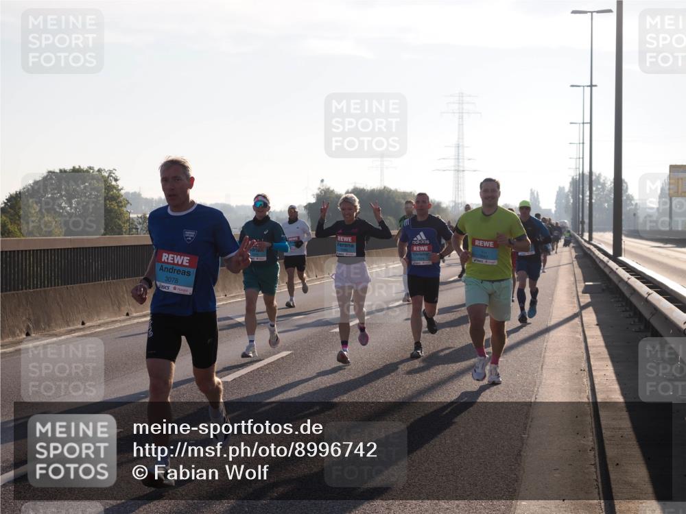 03.10.2025 - Köhlbrandbrückenlauf Fabian Wolf http://msf.ph/oto/8996742 03.10.2025 09:13:24 Position 3 3078, 1028 meine-sportfotos.de