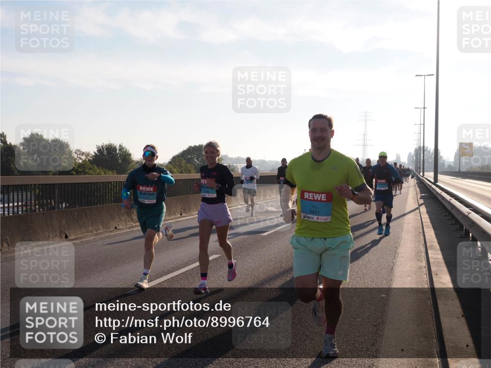 03.10.2025 - Köhlbrandbrückenlauf Fabian Wolf http://msf.ph/oto/8996764 03.10.2025 09:13:26 Position 3 1275, 3841 meine-sportfotos.de