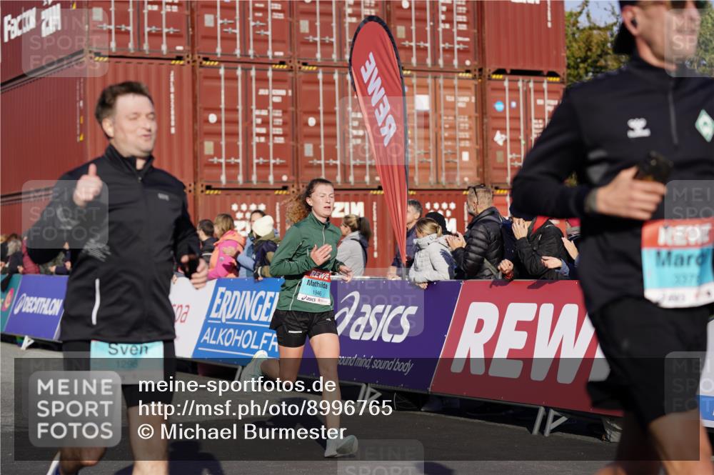 03.10.2025 - Köhlbrandbrückenlauf Michael Burmester http://msf.ph/oto/8996765 03.10.2025 10:00:02 Ziel 1071, 1084, 1247, 1298, 1405, 1946, 2777, 3378 meine-sportfotos.de