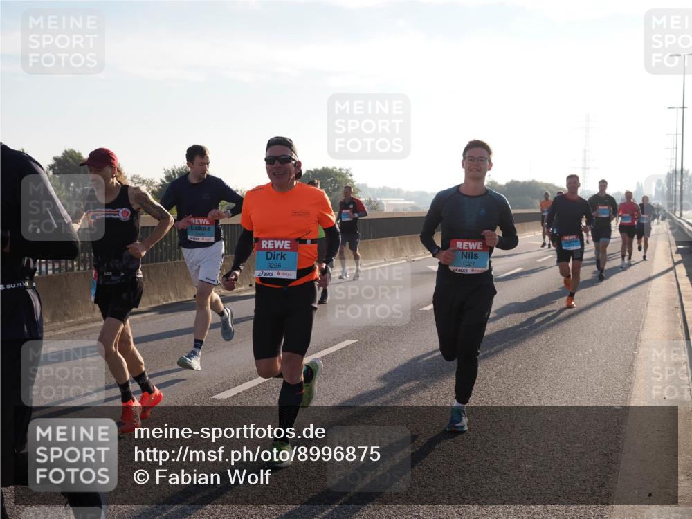 03.10.2025 - Köhlbrandbrückenlauf Fabian Wolf http://msf.ph/oto/8996875 03.10.2025 09:13:38 Position 3 3266, 1027 meine-sportfotos.de