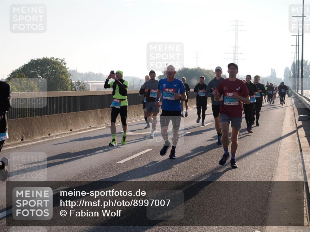03.10.2025 - Köhlbrandbrückenlauf Fabian Wolf http://msf.ph/oto/8997007 03.10.2025 09:13:54 Position 3 095, 3079, 1035 meine-sportfotos.de