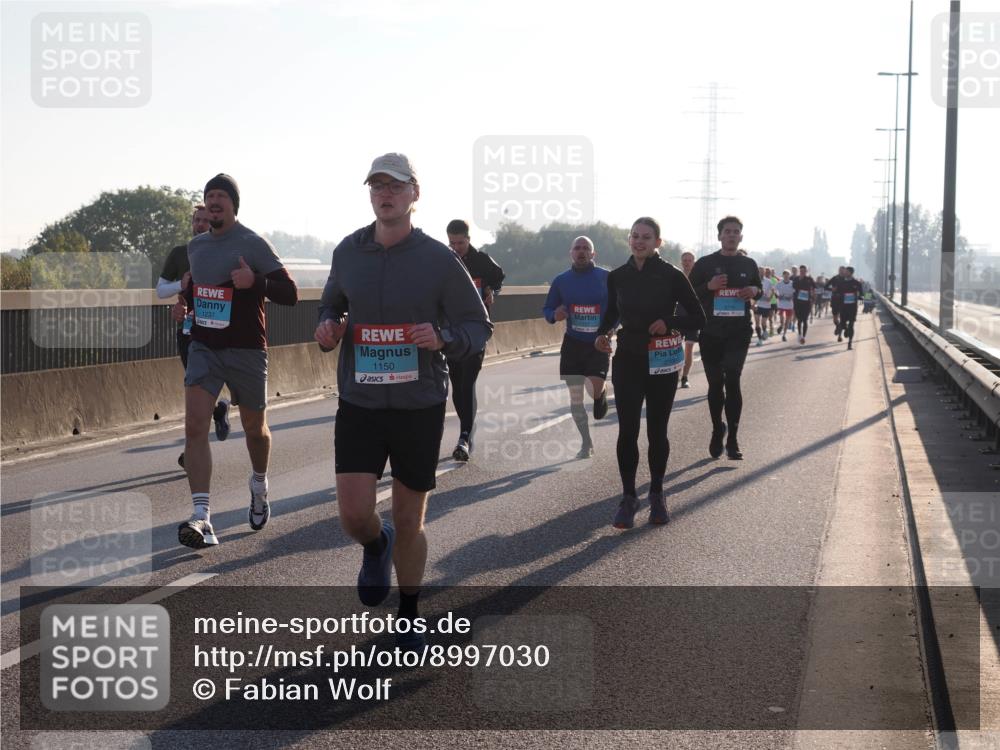 03.10.2025 - Köhlbrandbrückenlauf Fabian Wolf http://msf.ph/oto/8997030 03.10.2025 09:13:57 Position 3 1237, 1150, 2708 meine-sportfotos.de