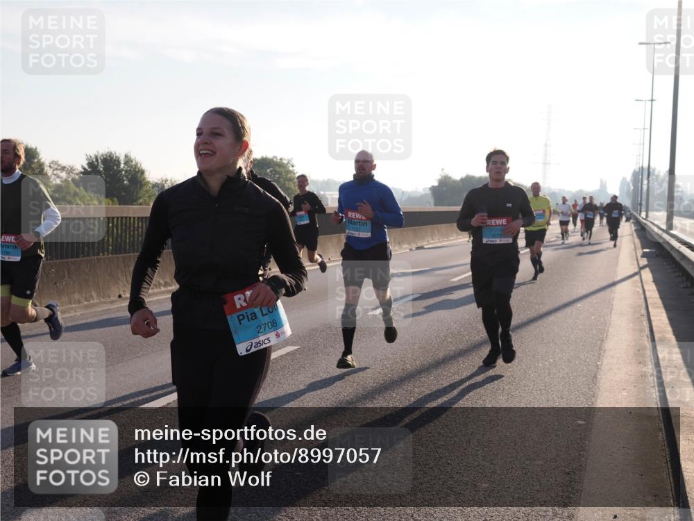 03.10.2025 - Köhlbrandbrückenlauf Fabian Wolf http://msf.ph/oto/8997057 03.10.2025 09:13:59 Position 3 1180, 1157, 2708, 3775 meine-sportfotos.de