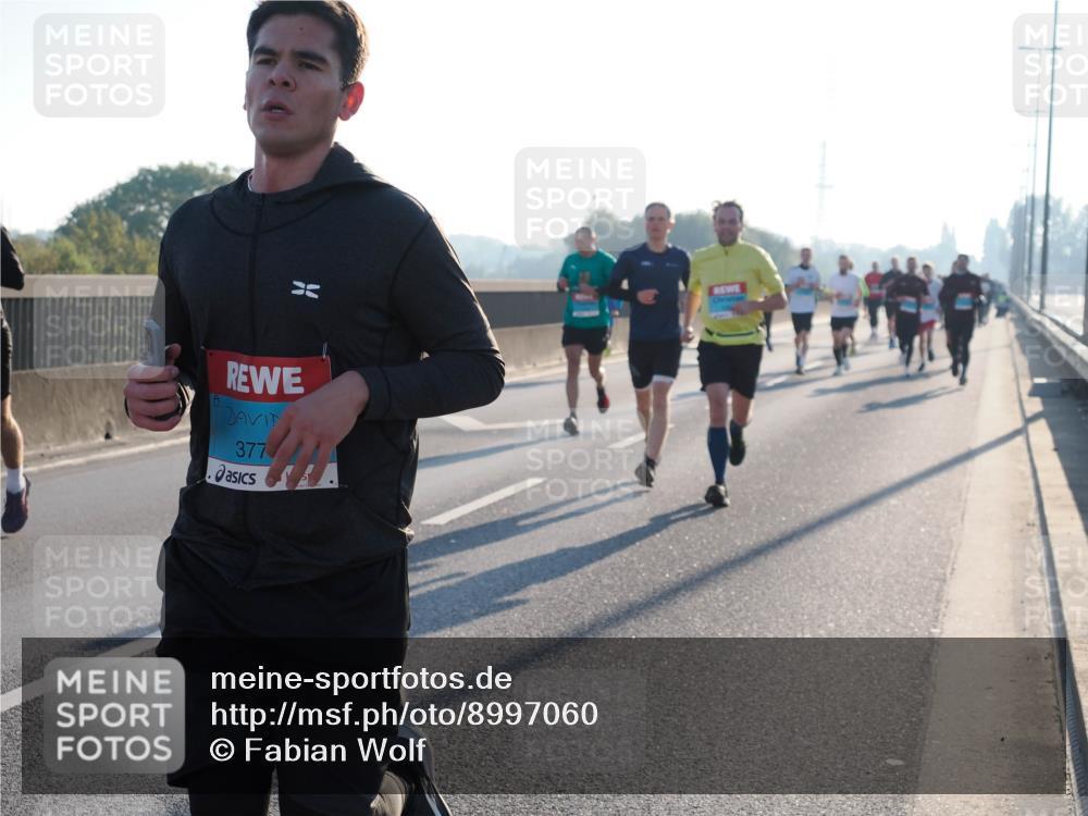 03.10.2025 - Köhlbrandbrückenlauf Fabian Wolf http://msf.ph/oto/8997060 03.10.2025 09:14:00 Position 3 377 meine-sportfotos.de