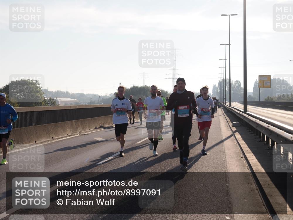 03.10.2025 - Köhlbrandbrückenlauf Fabian Wolf http://msf.ph/oto/8997091 03.10.2025 09:14:06 Position 3 3834 meine-sportfotos.de