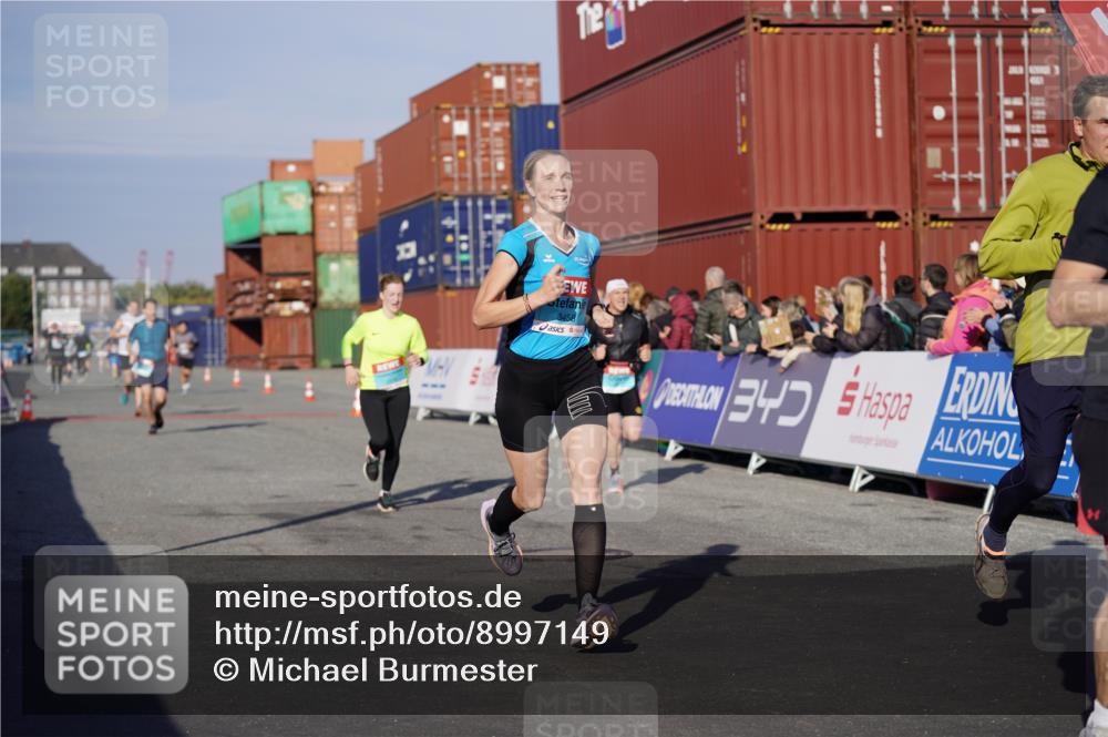 03.10.2025 - Köhlbrandbrückenlauf Michael Burmester http://msf.ph/oto/8997149 03.10.2025 10:01:00 Ziel 1110, 1115, 1517, 1602, 2587, 2947, 3091, 3458, 3775 meine-sportfotos.de