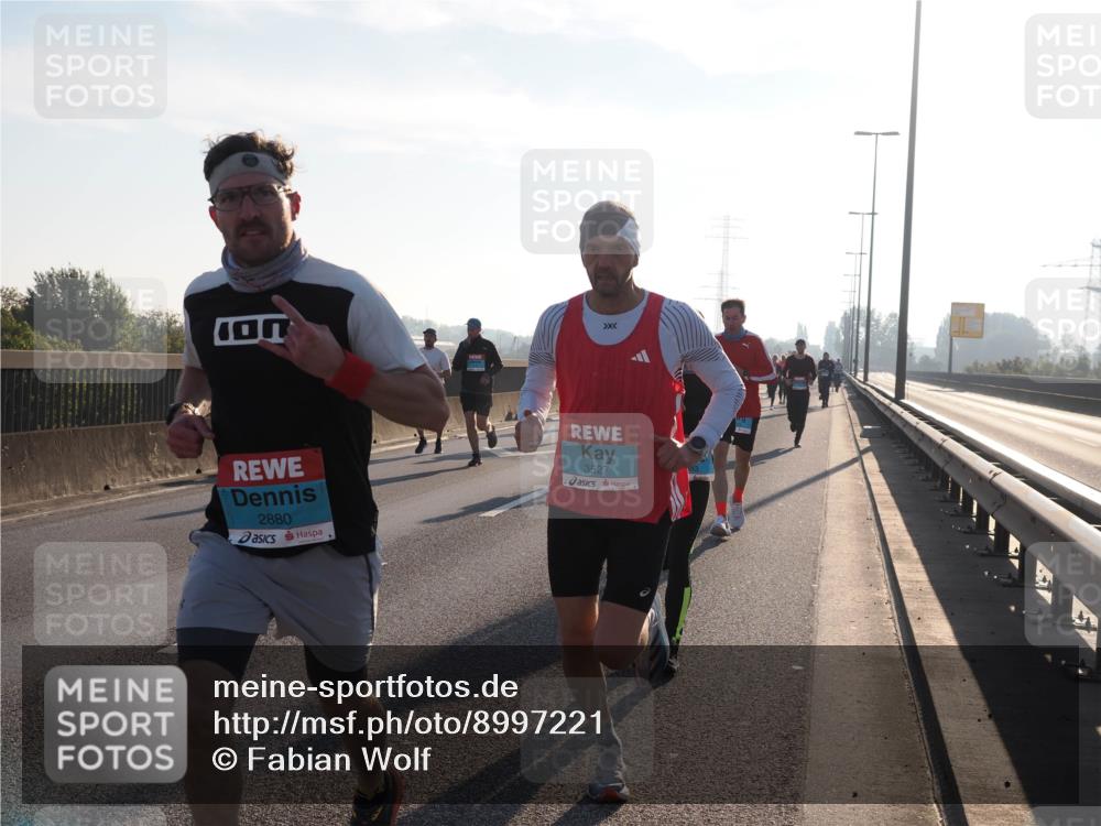 03.10.2025 - Köhlbrandbrückenlauf Fabian Wolf http://msf.ph/oto/8997221 03.10.2025 09:14:24 Position 3 2880, 3527 meine-sportfotos.de