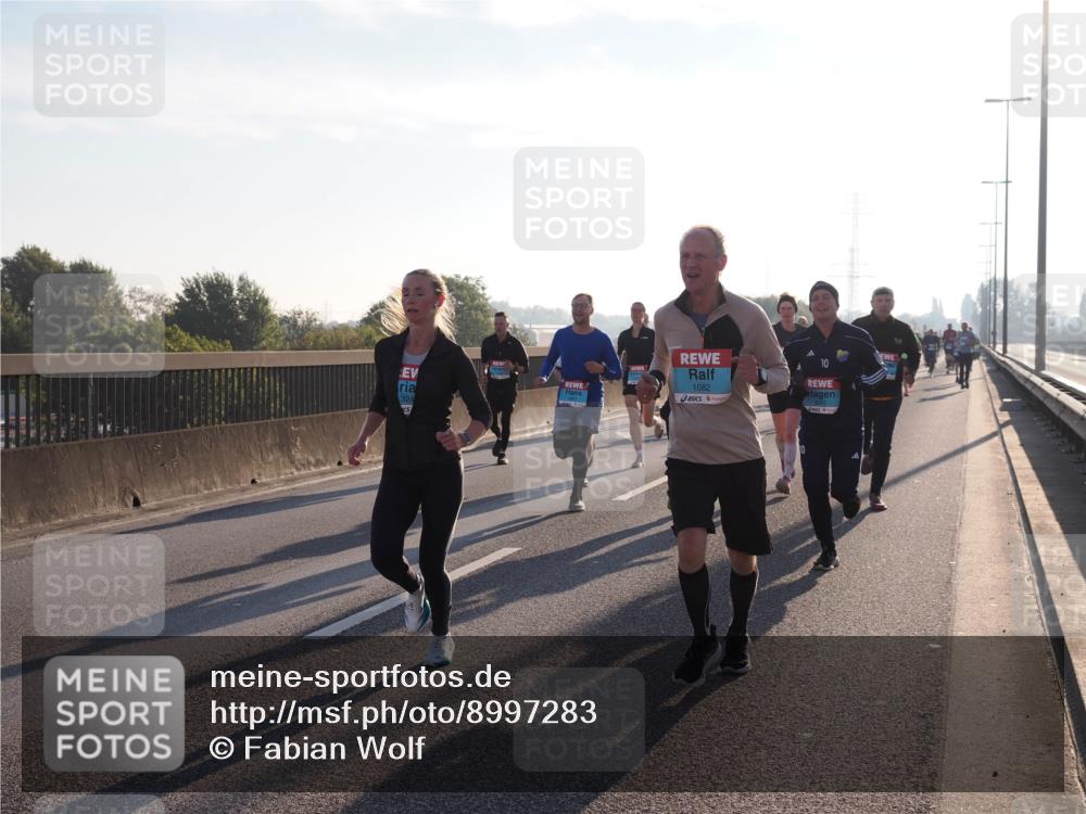03.10.2025 - Köhlbrandbrückenlauf Fabian Wolf http://msf.ph/oto/8997283 03.10.2025 09:14:35 Position 3 324, 1082, 10, 10 meine-sportfotos.de