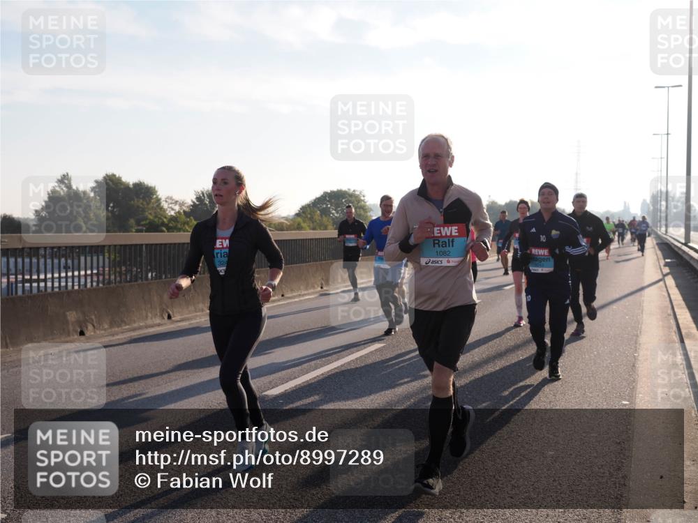 03.10.2025 - Köhlbrandbrückenlauf Fabian Wolf http://msf.ph/oto/8997289 03.10.2025 09:14:35 Position 3 324, 1082, 10, 10 meine-sportfotos.de