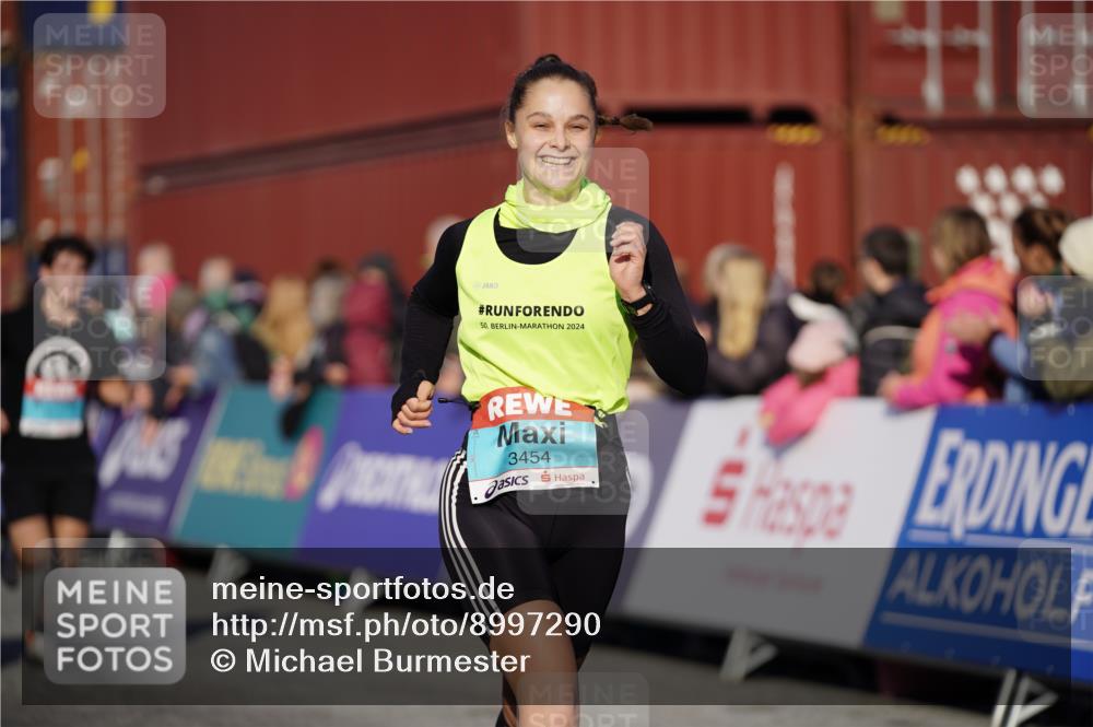 03.10.2025 - Köhlbrandbrückenlauf Michael Burmester http://msf.ph/oto/8997290 03.10.2025 10:01:23 Ziel 1021, 1146, 1226, 1368, 2901, 2940, 3204, 3454, 3568, 3813 meine-sportfotos.de