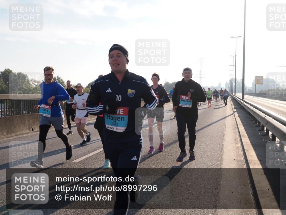 03.10.2025 - Köhlbrandbrückenlauf Fabian Wolf http://msf.ph/oto/8997296 03.10.2025 09:14:36 Position 3 2801, 10, 3243, 1133 meine-sportfotos.de