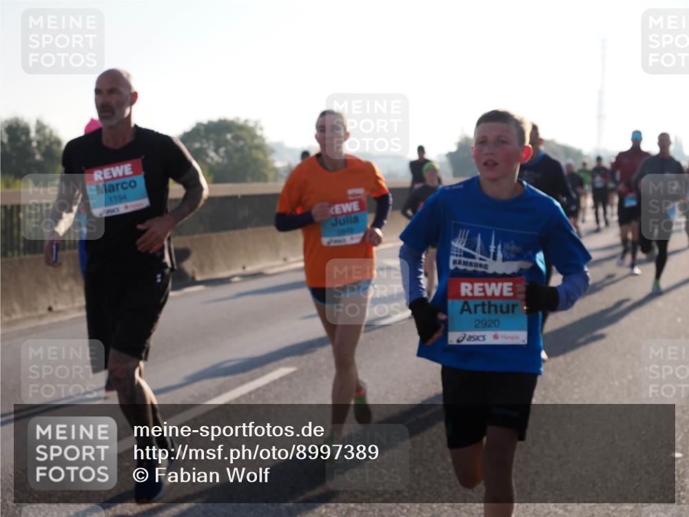 03.10.2025 - Köhlbrandbrückenlauf Fabian Wolf http://msf.ph/oto/8997389 03.10.2025 09:14:47 Position 3 1194, 2920 meine-sportfotos.de