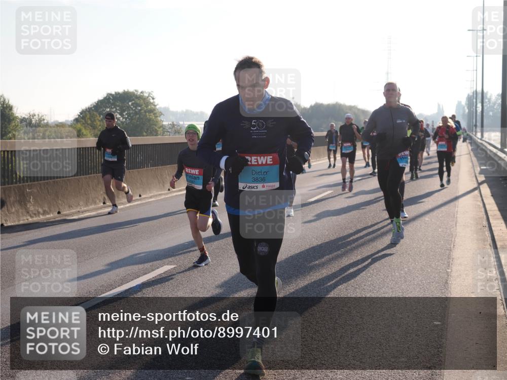 03.10.2025 - Köhlbrandbrückenlauf Fabian Wolf http://msf.ph/oto/8997401 03.10.2025 09:14:49 Position 3 5, 3836 meine-sportfotos.de